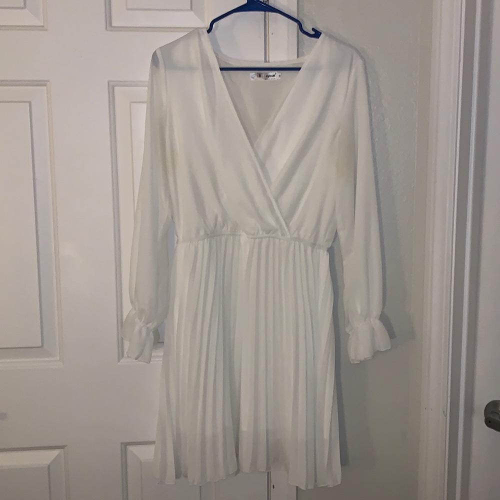 Cute flowy white dress